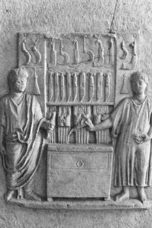 Roman cutlery shop